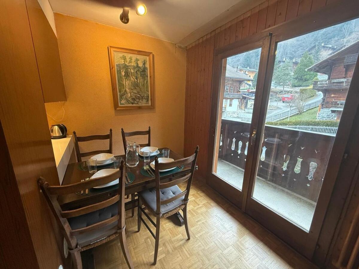 Appartement Famille Au Milieu De Champery Exterior photo