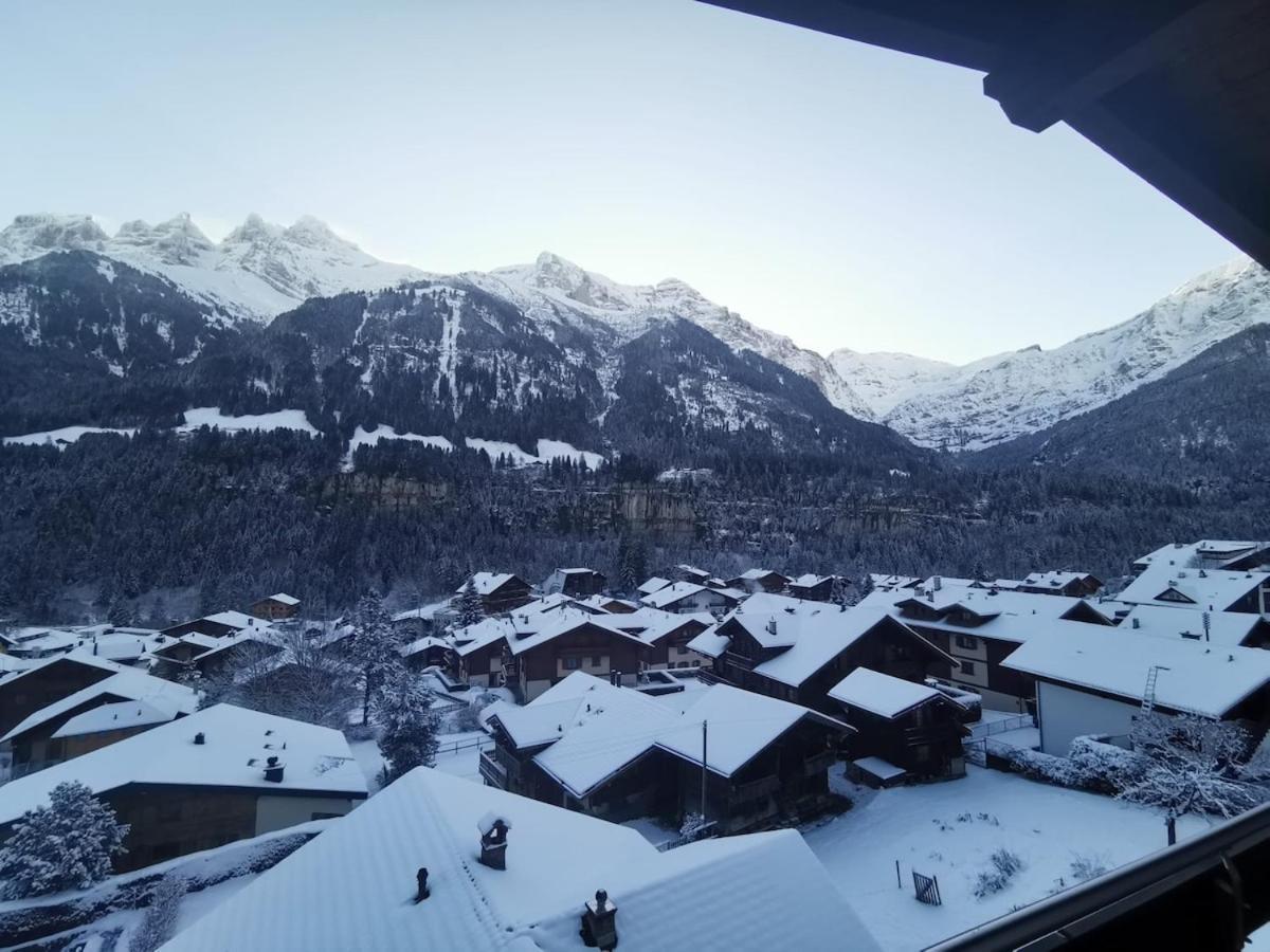 Appartement Famille Au Milieu De Champery Exterior photo